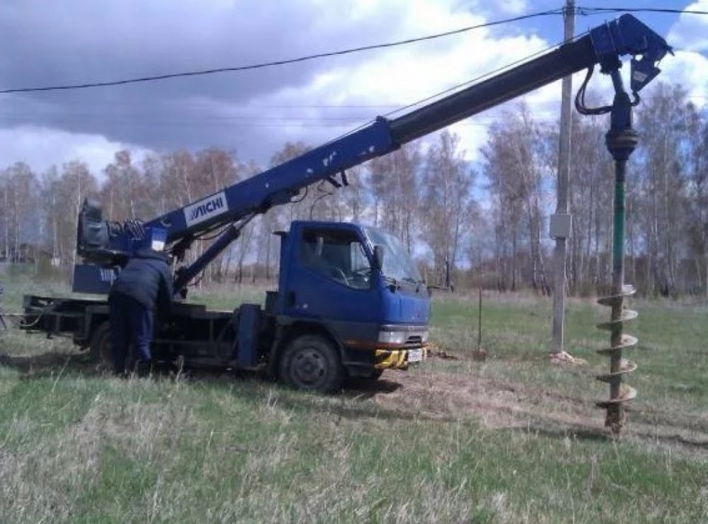Буроям Mitsubishi Canter с буровой установкой взять в аренду, заказать, цены, услуги - Горно-Алтайск